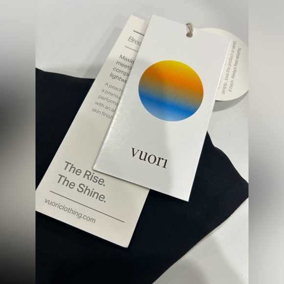 Vuori Women's XL Tempo Sports Bra Black NWT Active Strap Detail Stretch Fabric - Picture 4 of 8